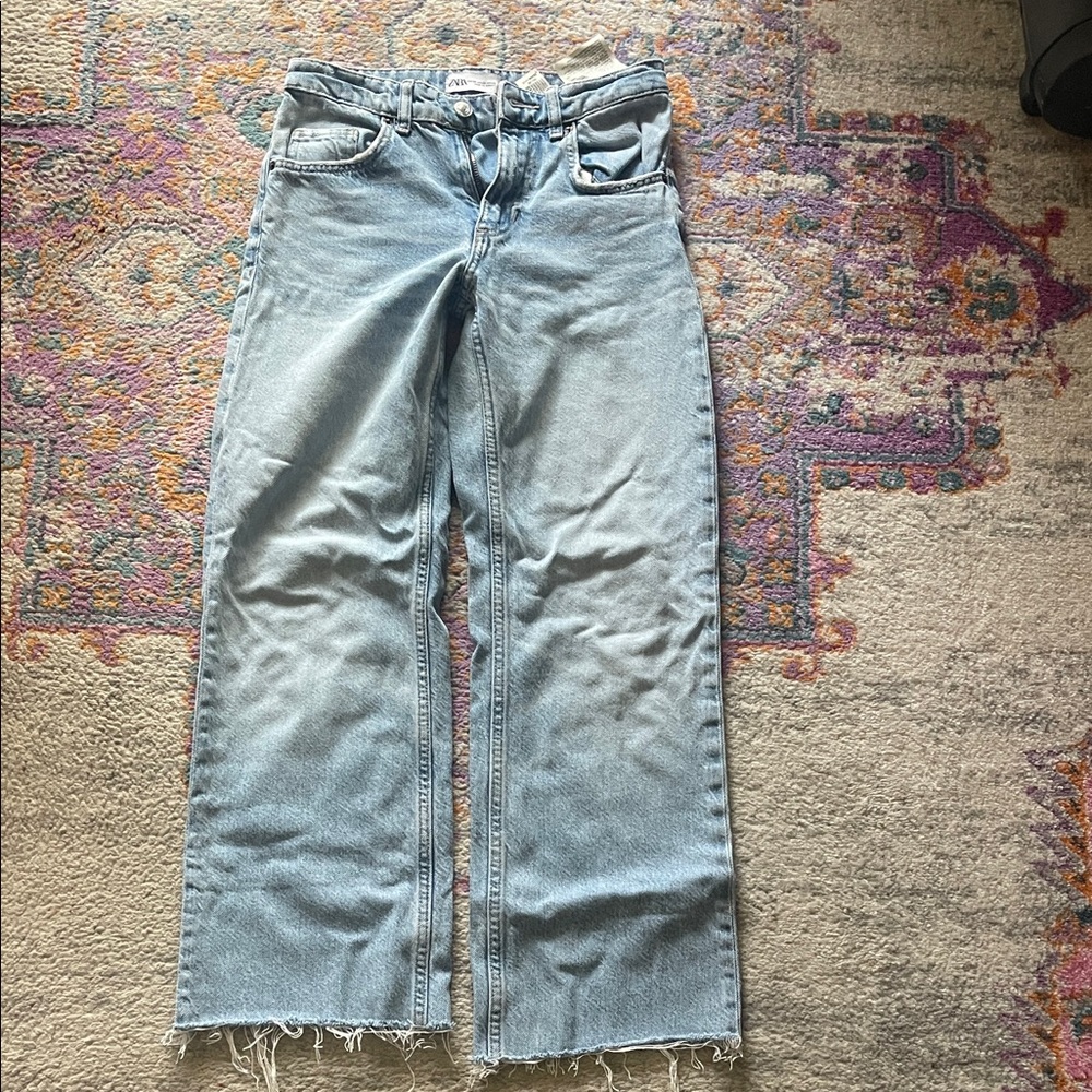 Zara light wash jeans. Waist is 13 inches and inseam  26. Size O0